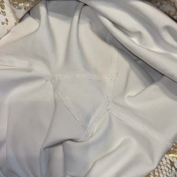 Fabletics Define PowerHold High-Waisted 7/8 Legging in Copper Foil Snake Medium - Picture 7 of 11